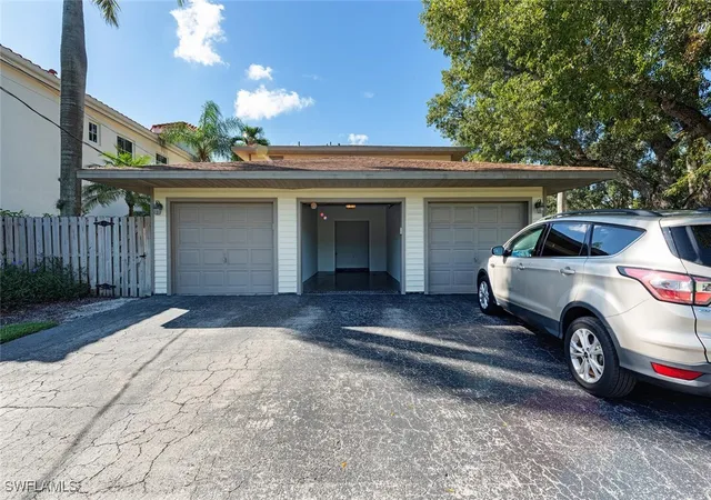 5th image of 185 4Th St S, Naples, FL 34102 | MLS# 225070766
