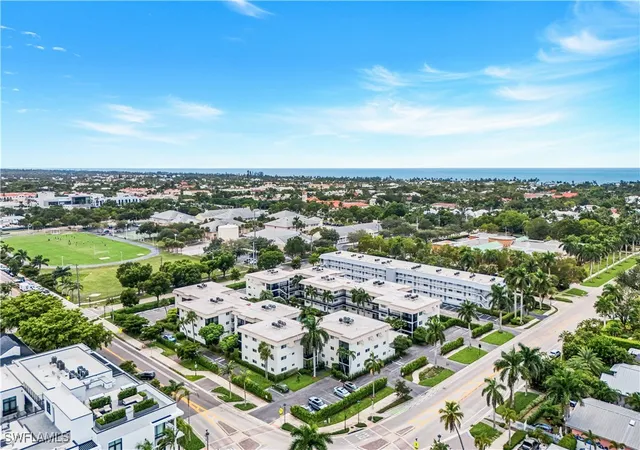 2nd image of 766 Central Ave #313, Naples, FL 34102 | MLS# 225073487