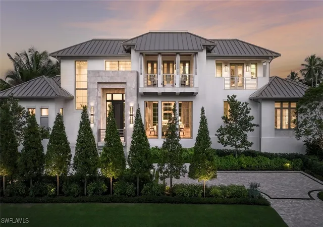 Photo 1 of Mansion for sale at 2075 Gordon Dr E, Naples, FL 34102 | MLS# 225020365 | Listing updated on 2026-09-01