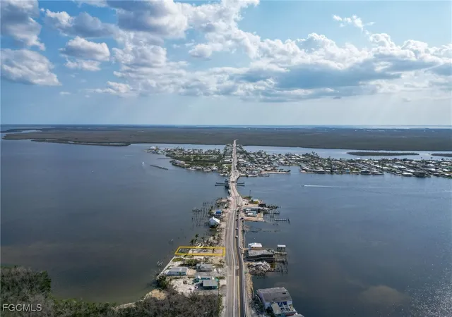 24th image of 4225 4227 Pine Island Rd Nw, Matlacha, FL 33993 | MLS# 2025013557