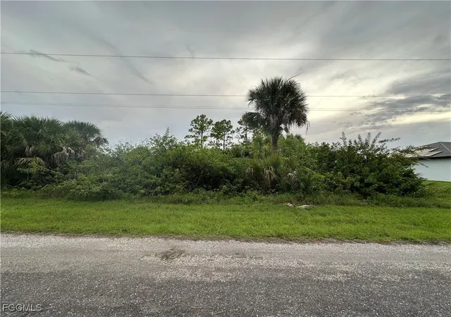 Photo 3 of Land for sale at 850 Haskell St E, Lehigh Acres, FL 33974 | MLS# 2025013636 | Listing updated on 2025-12-10
