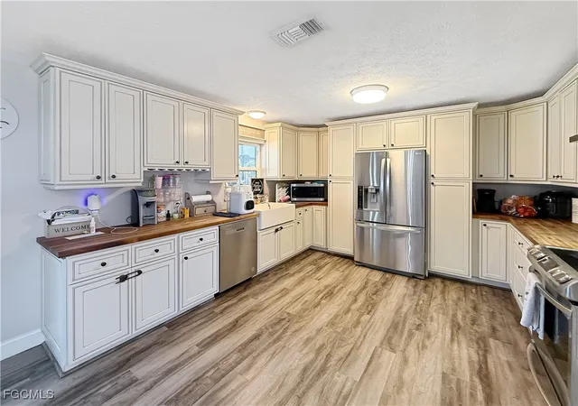 4th image of 221 De Soto Ave, Clewiston, FL 33440 | MLS# 2025013665