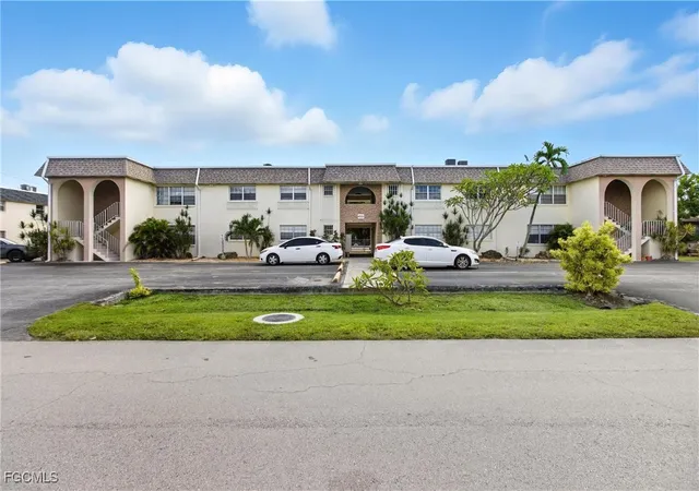 Photo 2 of Condo for sale at 4931 Vincennes Ct #6, Cape Coral, FL 33904 | MLS# 2025013708 | Listing updated on 2026-07-31