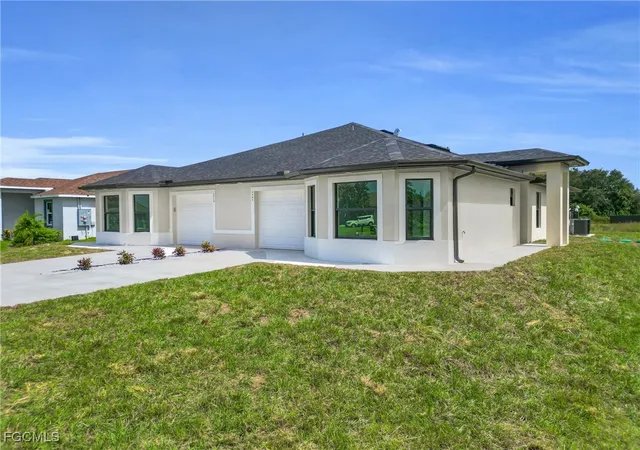 3rd image of 2510 Park Rd, Lehigh Acres, FL 33971 | MLS# 2025013717