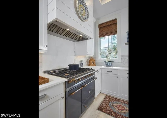 5th image of 909 10Th Ave S, Naples, FL 34102 | MLS# 225072058