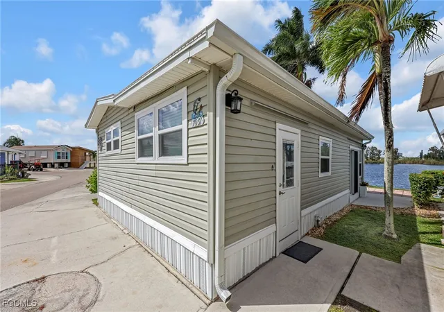 3rd image of 7031 Armadillo Way, Fort Myers, FL 33967 | MLS# 2025014155