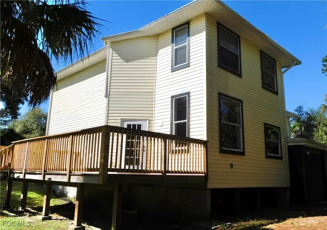 2nd image of 16990 Laurelin Ct, North Fort Myers, FL 33917 | MLS# 2025014289