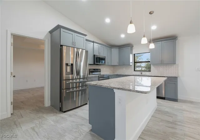 4th image of 7537 19Th Ter, Labelle, FL 33935 | MLS# 2025014332