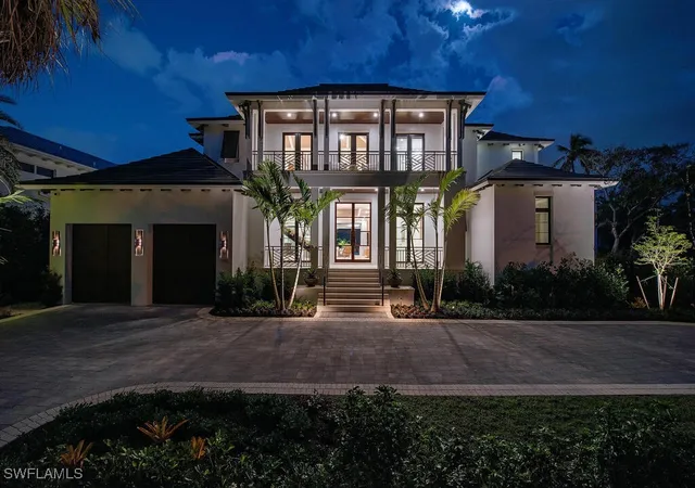 Photo 2 of Sale Pending at 1795 Gordon Dr, Naples, FL 34102 | MLS# 225074343 | Listing updated on 2026-06-22