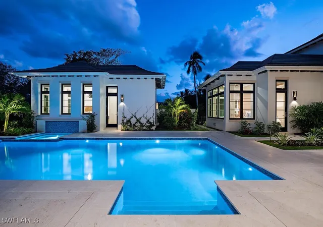 Photo 3 of Sale Pending at 1795 Gordon Dr, Naples, FL 34102 | MLS# 225074343 | Listing updated on 2026-06-22