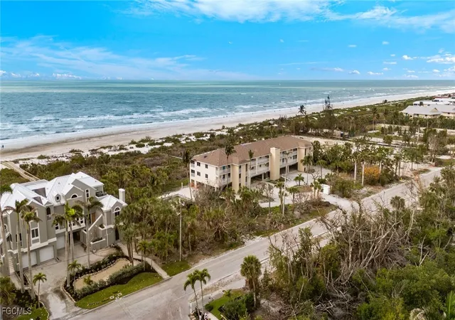 Listing Photo 3 - Condo for sale in building located at 527 E Gulf Dr, Sanibel, FL 33957 - Unit #204