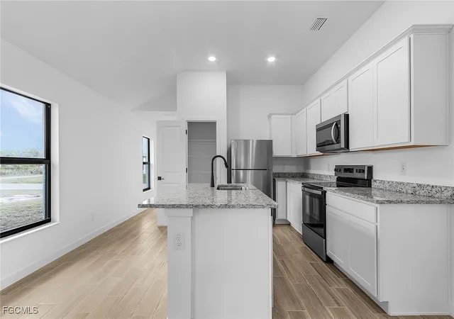 2nd image of 804 Gen D Macarthur Ave, La Belle, FL 33935 | MLS# 2025014494