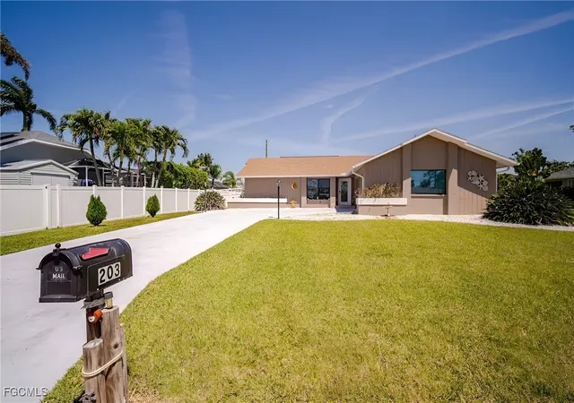 2nd image of 203 Se 43rd Ter, Cape Coral, FL 33904 | MLS# 2025014584