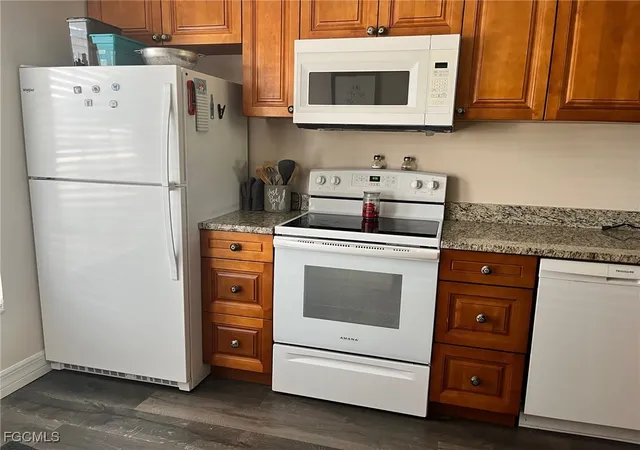 3rd image of 6156 Lake Front Dr, Fort Myers, FL 33908 | MLS# 2025014769