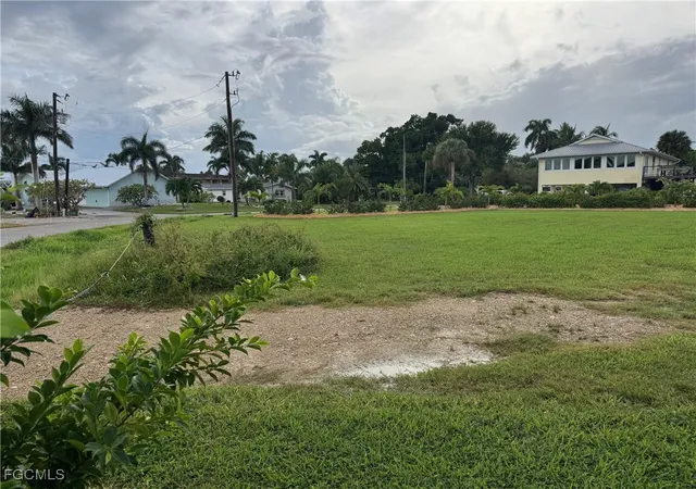 4th image of 1746 Seafan Cir, North Fort Myers, FL 33903 | MLS# 2025014931