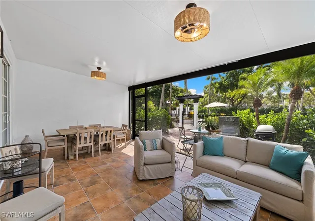 3rd image of 417 4Th Ave S, Naples, FL 34102