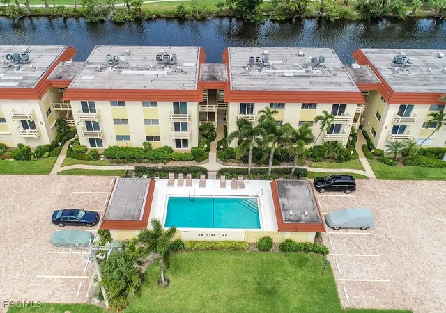 3rd image of 1610 Middle Gulf Dr #E-4, Sanibel, FL 33957 | MLS# 2025015116