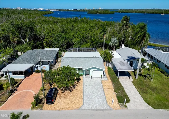 5th image of 445 Donora Blvd, Fort Myers Beach, FL 33931 | MLS# 2025015200