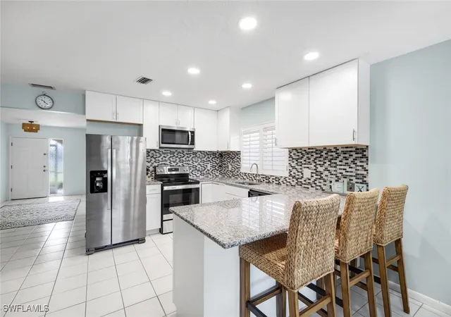 Photo 4 of Sale Pending at 623 98Th Ave N, Naples, FL 34108 | MLS# 225074973 | Listing updated on 2025-10-21