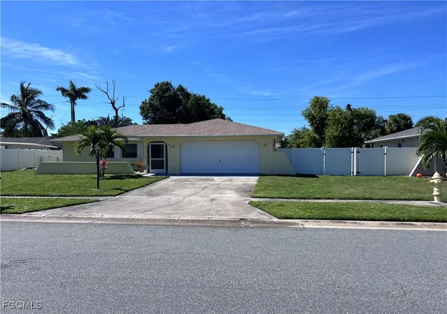 11th image of 6859 Carmelle Dr, Fort Myers, FL 33919 | MLS# 2025015257