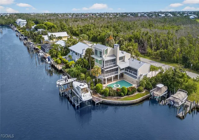Photo 1 of Single family home for sale at 1290 Bay Dr, Sanibel, FL 33957 | MLS# 2025015299 | Listing updated on 2026-07-15