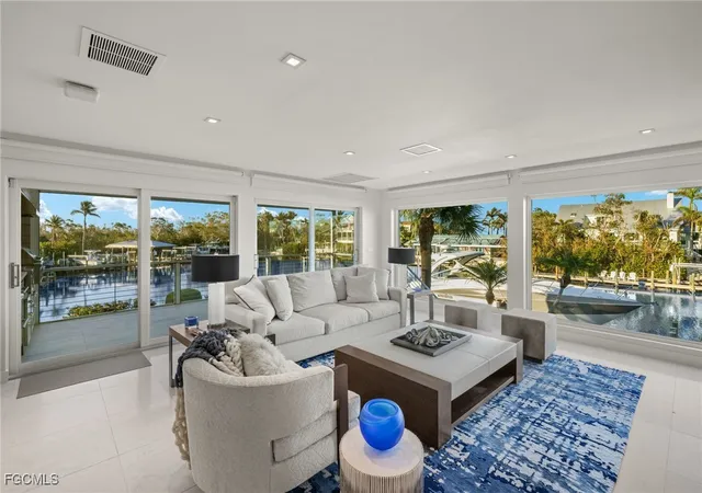 Photo 3 of Single family home for sale at 1290 Bay Dr, Sanibel, FL 33957 | MLS# 2025015299 | Listing updated on 2026-07-15