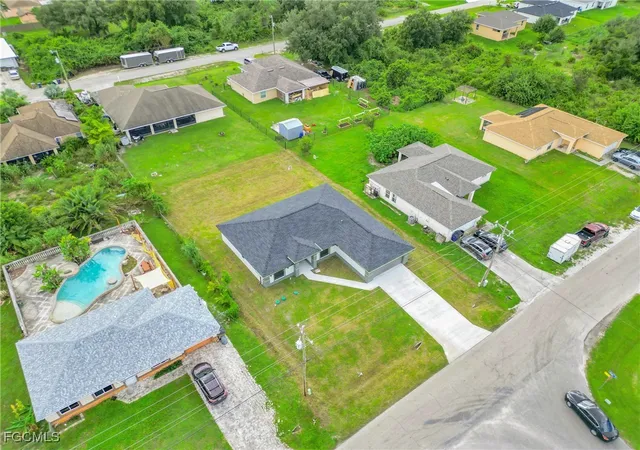 3rd image of 2927 8Th St Sw, Lehigh Acres, FL 33976 | MLS# 2025015401