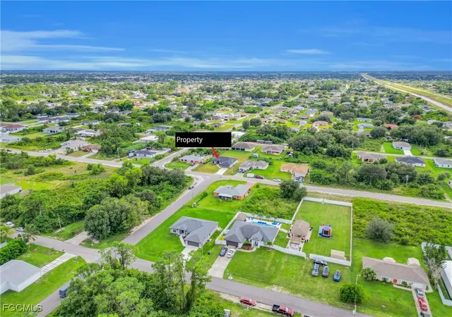 5th image of 2927 8Th St Sw, Lehigh Acres, FL 33976 | MLS# 2025015401
