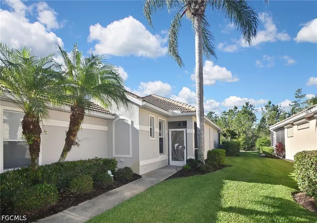 Photo 3 of Sale Pending at 8156 Woodridge Pointe Dr, Fort Myers, FL 33912 | MLS# 2025015516 | Listing updated on 2026-08-31