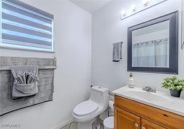 Photo 2 of Single family home for sale at 326 Ne 10th Terrace, Cape Coral, FL 33909 | MLS# 225075500 | Listing updated on 2025-10-17