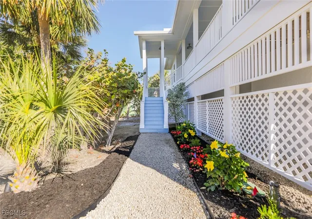 Photo 3 of Single family home for sale at 1990 My Tern Ct, Sanibel, FL 33957 | MLS# 2025015594 | Listing updated on 2026-06-02
