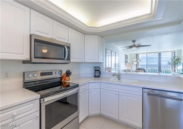 5th image of 440 Seaview Ct #805, Marco Island, FL 34145 | MLS# 225075692