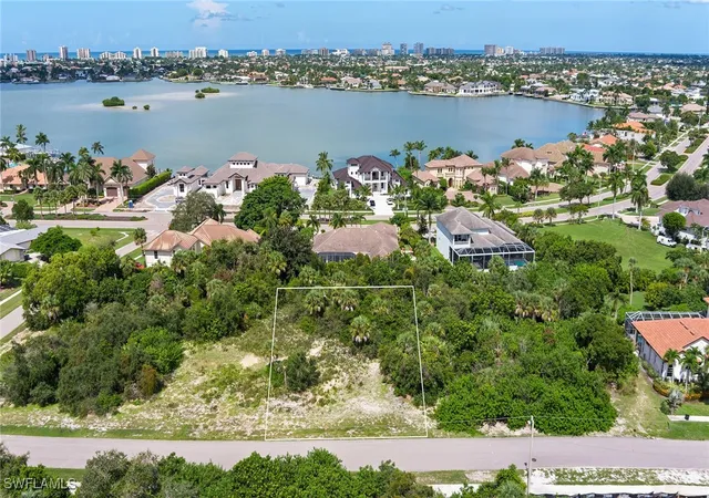 2nd image of 680 Inlet Dr, Marco Island, FL 34145 | MLS# 225071192