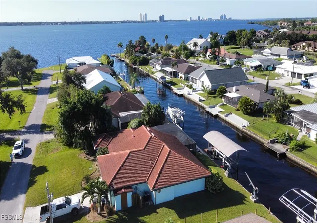 2nd image of 1823 Stevenson Rd, North Fort Myers, FL 33917 | MLS# 2025015959