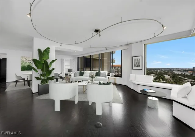 2nd image of 5555 Heron Point Dr #2101, Naples, FL 34108 | MLS# 225075625