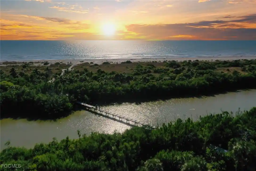 Listing Photo 2 - Condo for sale in 5117 Sea Bell Rd located at 5117 Sea Bell Rd, Sanibel, FL 33957 - Unit #G102