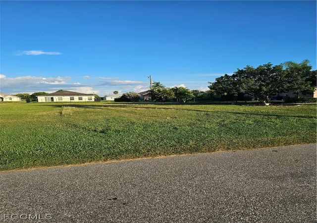 1st image of 1401 Sw 10th Pl, Cape Coral, FL 33991 | MLS# 2025016366