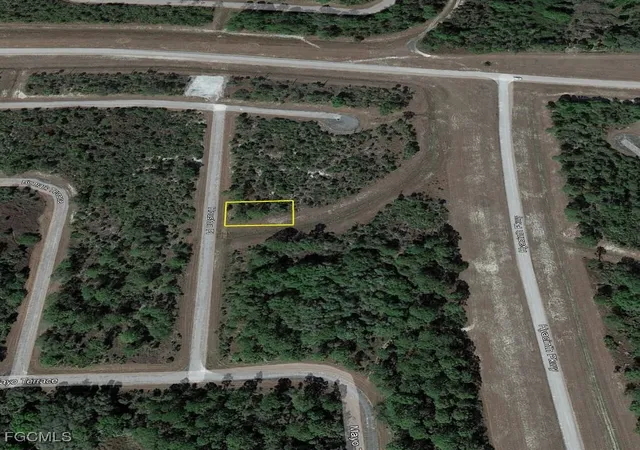 1st image of 309 Houston Pl, La Belle, FL 33935 | MLS# 2025016429
