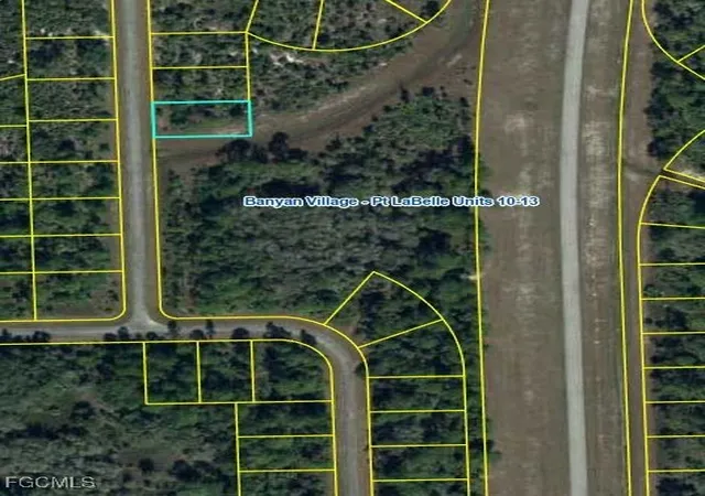 3rd image of 309 Houston Pl, La Belle, FL 33935 | MLS# 2025016429