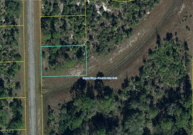 4th image of 309 Houston Pl, La Belle, FL 33935 | MLS# 2025016429