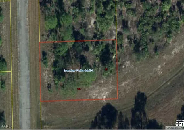 5th image of 309 Houston Pl, La Belle, FL 33935 | MLS# 2025016429