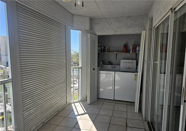 2nd image of 4521 Bay Bch Ln, Fort Myers Beach, FL 33931