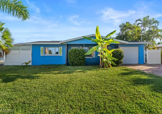 3rd image of 2504 Bayshore Dr, Matlacha, FL 33993 | MLS# 2025016543