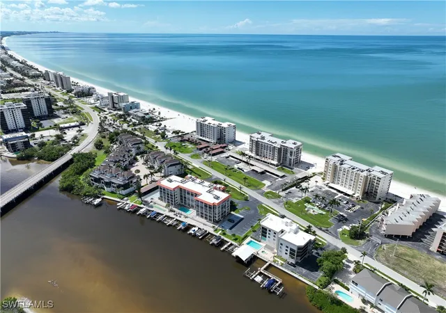 Homes for sale in Bonita Springs, FL | 25875 Hickory Boulevard, Bonita Springs, FL 34134 | Houzeo