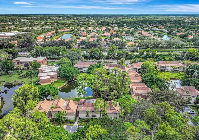 2nd image of 15 Bob Over Link Ct, Naples, FL 34105