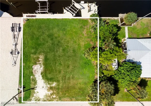 4th image of 16269 Buccaneer St, Bokeelia, FL 33922 | MLS# 2025016910