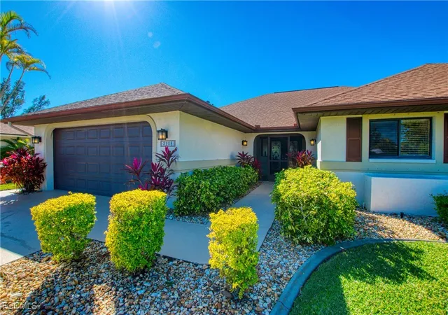 Photo 3 of Single family home for sale at 3208 Se 5th Ave, Cape Coral, FL 33904 | MLS# 2025016911 | Listing updated on 2026-07-29
