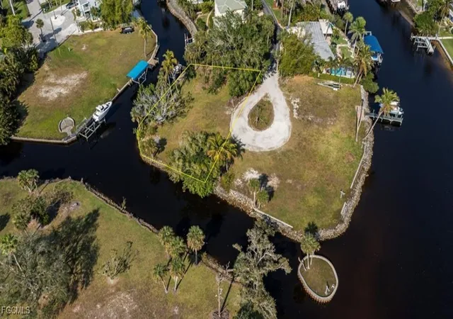 4th image of 27210 Del Ln, Bonita Springs, FL 34135 | MLS# 2025017063