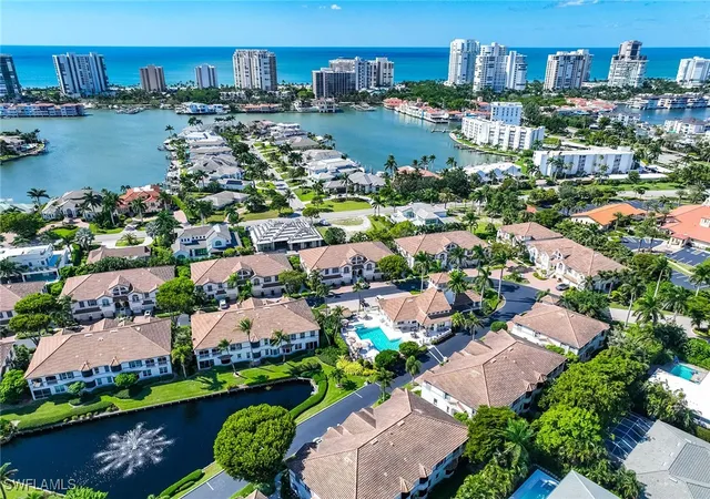 5th image of 265 Colonade Cir, Naples, FL 34103