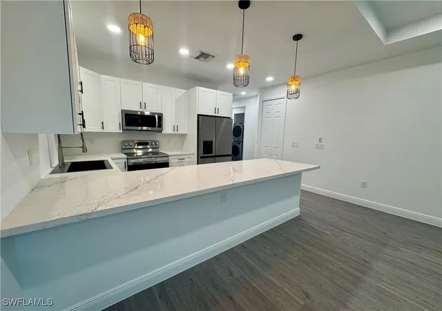 Listing Photo 4 - Condo for sale in building located at 17544 Dumont Dr, Fort Myers, FL 33967 - Unit #546